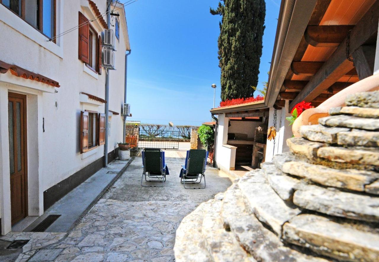 Casa Astrid By The Sea In Poreč Extérieur photo
