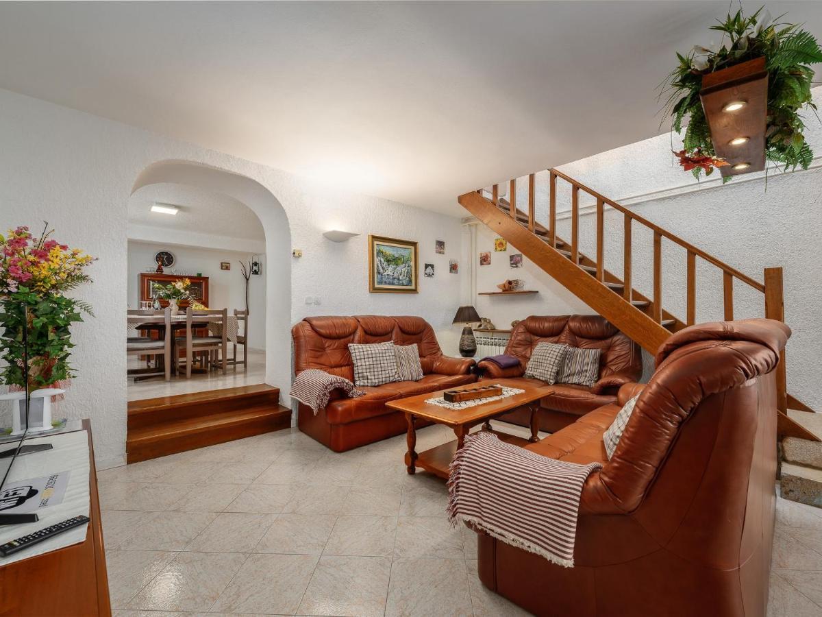 Casa Astrid By The Sea In Poreč Extérieur photo