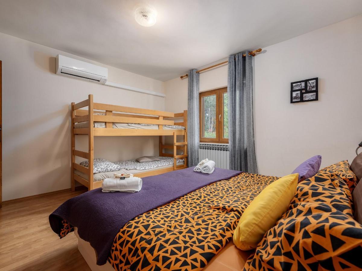 Casa Astrid By The Sea In Poreč Extérieur photo